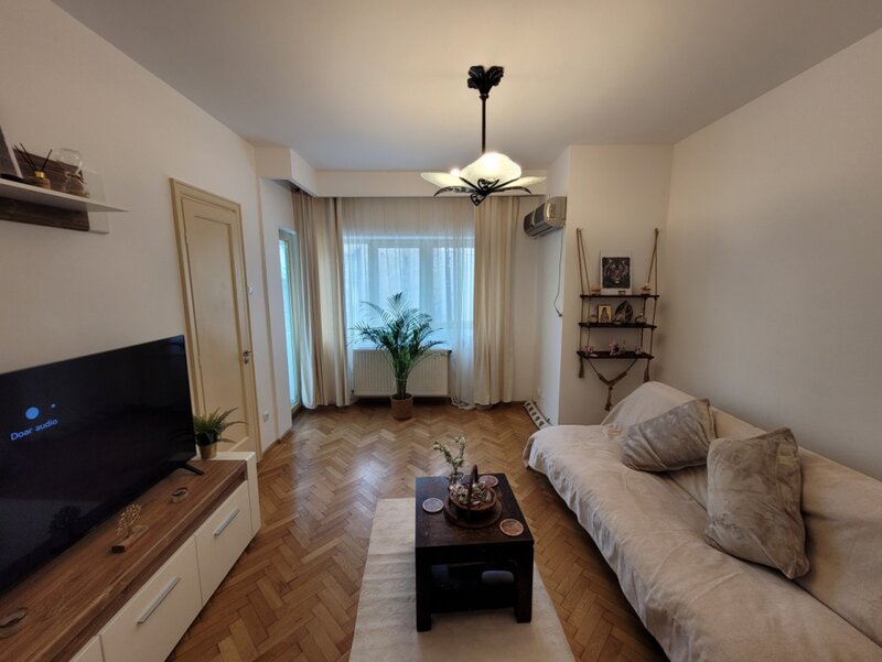 Studio ultracentral inchiriere termen mediu