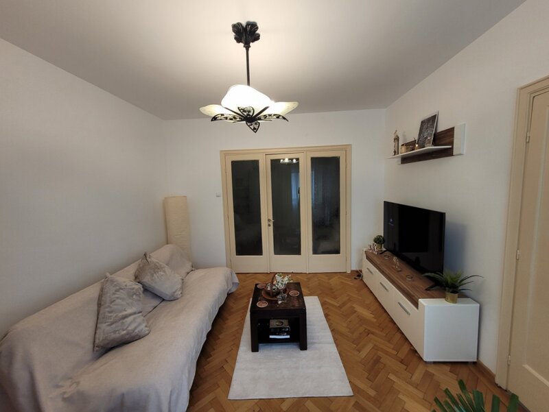 Studio ultracentral inchiriere termen mediu